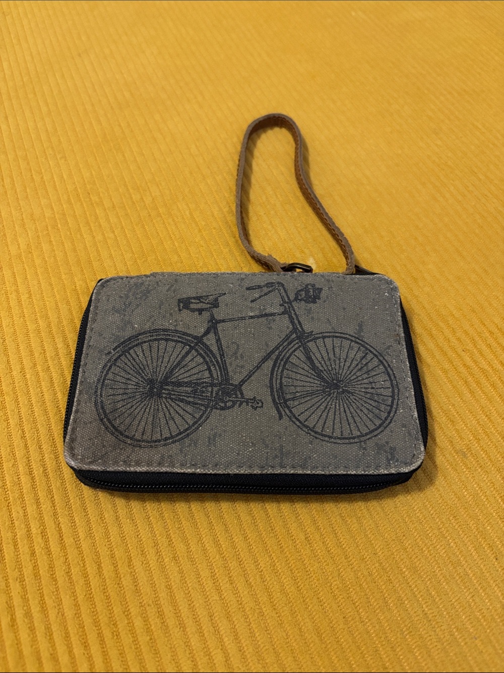 Mona B zippered wristlet credit card slots boho bicycle print minimal casual Y2K